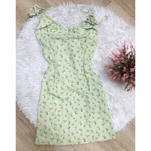 Love you So Much Floral Ruched Dress Women’s MD Green Sleeveless Lined Spaghetti